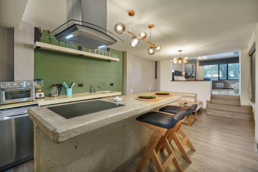 lleras-vibex-mystic-apartment-101-hotel-el-poblado-medellin-001