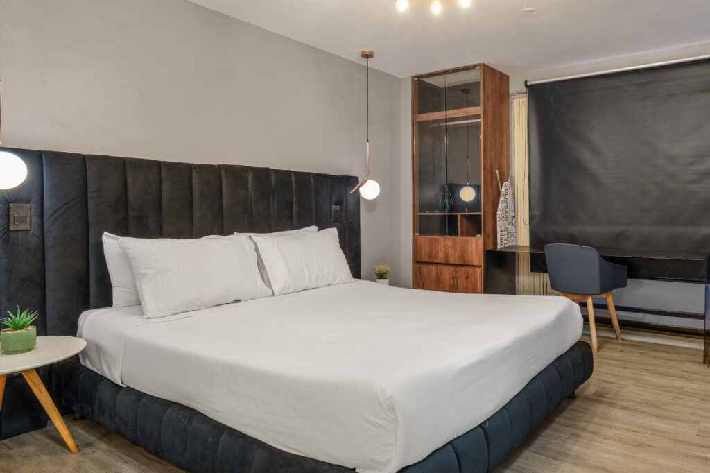 lleras-vibex-mystic-apartment-101-hotel-el-poblado-medellin-019