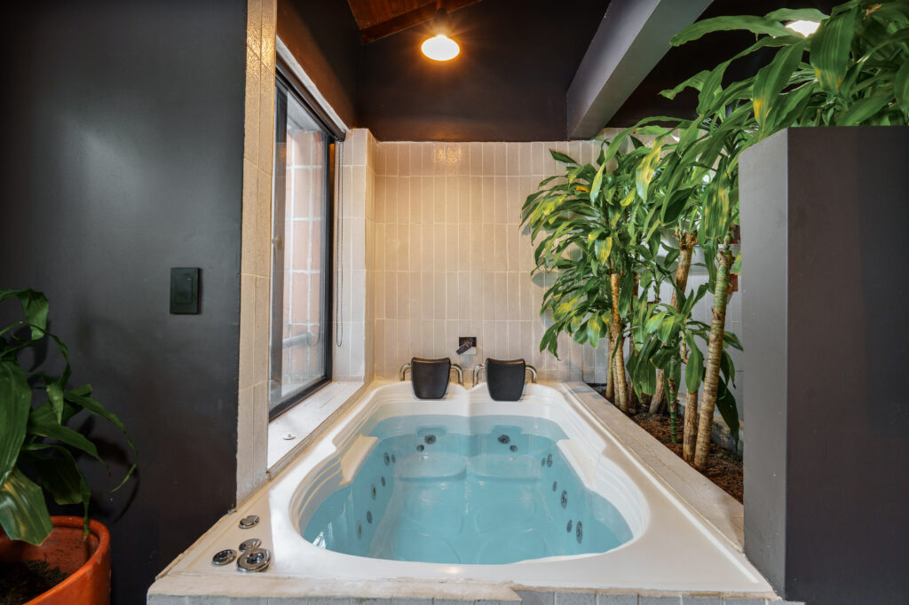 lleras-vibex-mystic-apartment-102-hotel-el-poblado-medellin-016