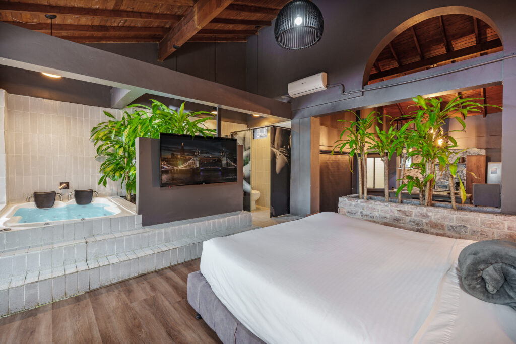 lleras-vibex-mystic-apartment-102-hotel-el-poblado-medellin-018