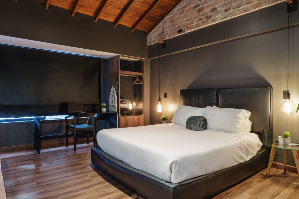 lleras-vibex-mystic-apartment-202-hotel-el-poblado-medellin-003