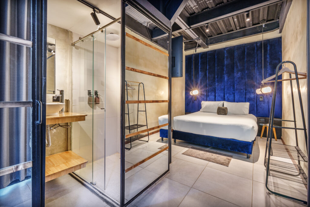 lleras-vibex-room-401-hotel-el-poblado-medellin-001
