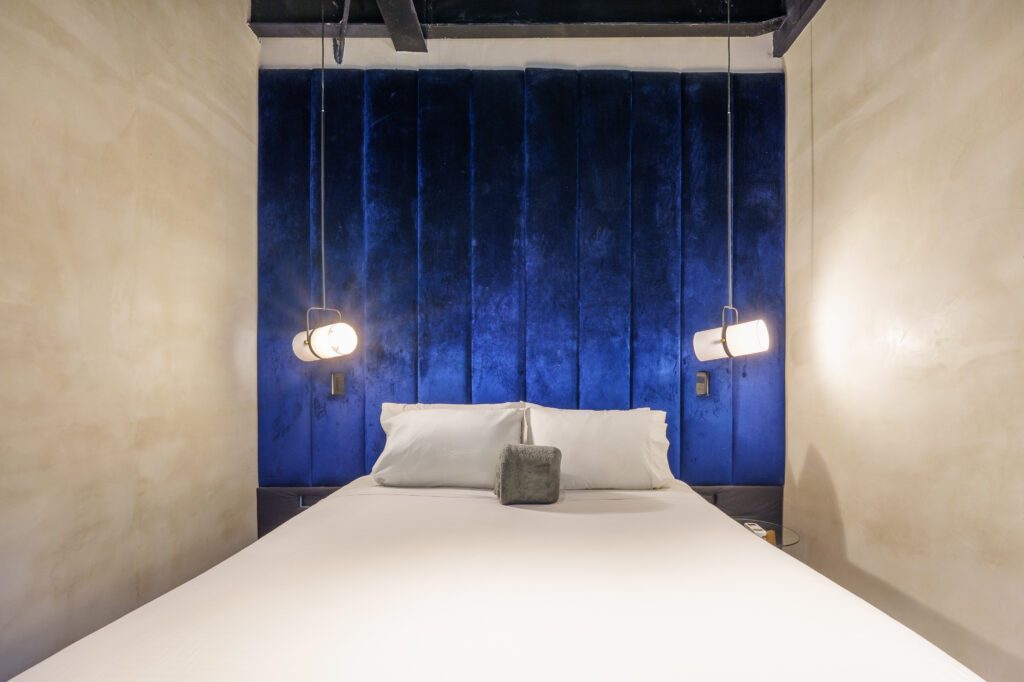 lleras-vibex-room-401-hotel-el-poblado-medellin-005