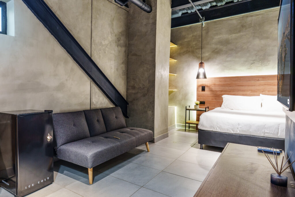 lleras-vibex-room-403-hotel-el-poblado-medellin-001