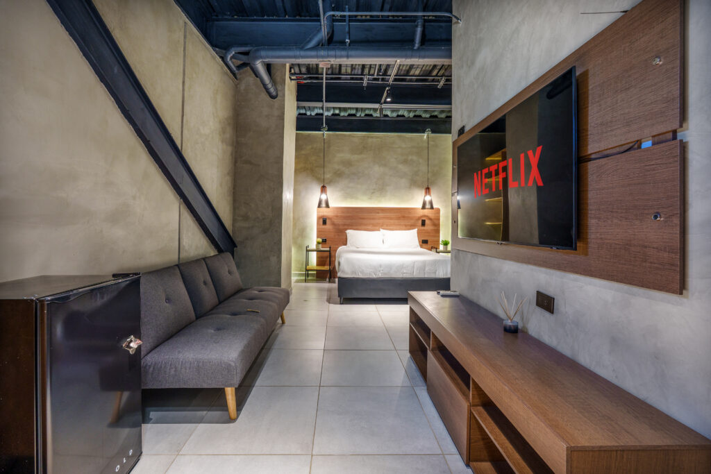 lleras-vibex-room-403-hotel-el-poblado-medellin-004