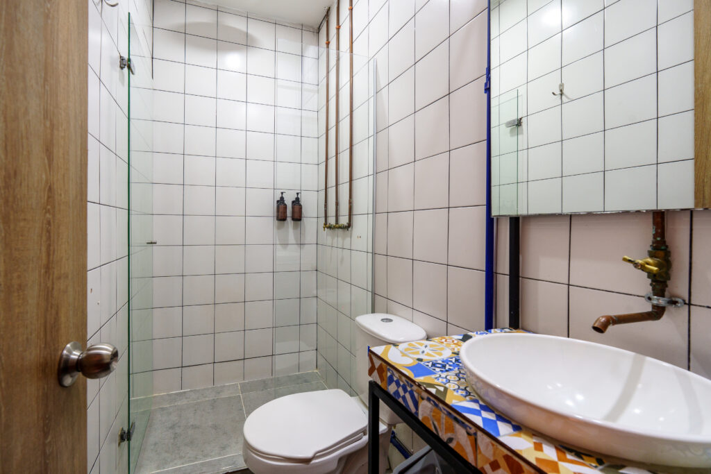 lleras-vibex-room-403-hotel-el-poblado-medellin-013