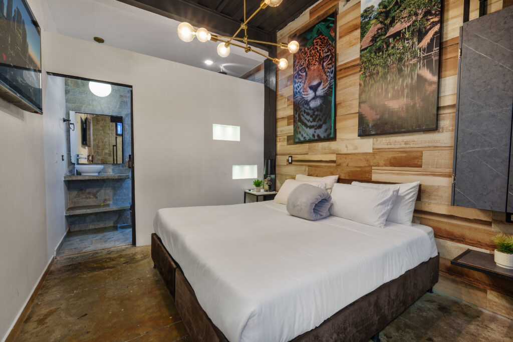 lleras-vibex-room-404-hotel-el-poblado-medellin-001