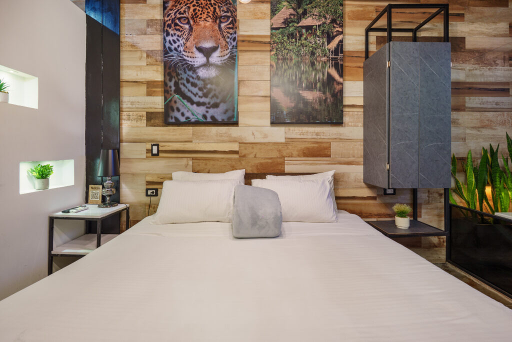 lleras-vibex-room-404-hotel-el-poblado-medellin-002