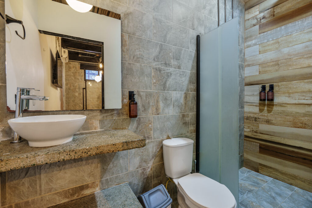 lleras-vibex-room-404-hotel-el-poblado-medellin-004