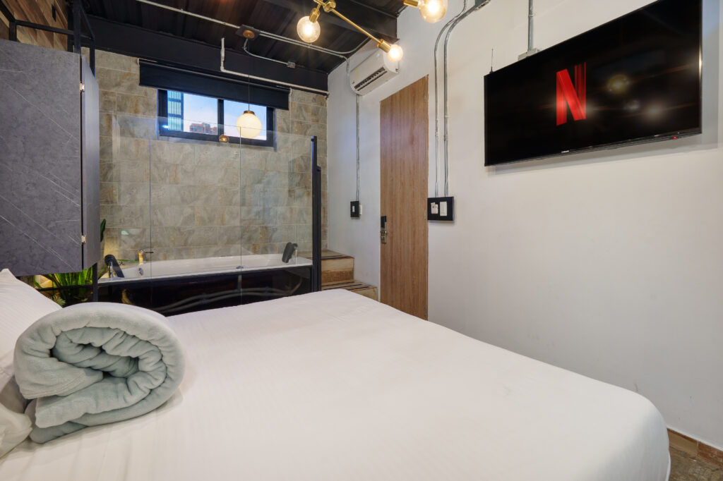 lleras-vibex-room-404-hotel-el-poblado-medellin-005