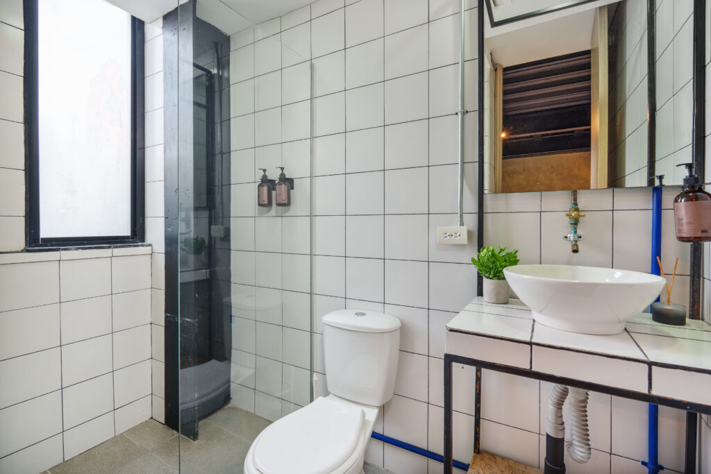 lleras-vibex-room-503-hotel-el-poblado-medellin-006