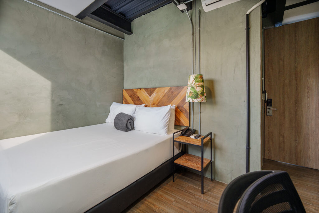 lleras-vibex-room-505-hotel-el-poblado-medellin-005