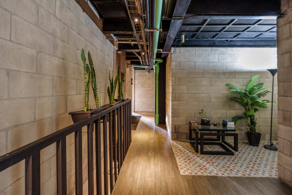 lleras-vibex-room-506-hotel-el-poblado-medellin-001