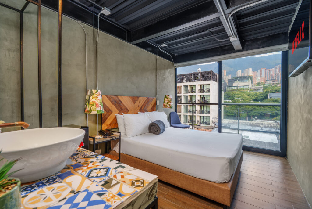 lleras-vibex-room-507-hotel-el-poblado-medellin-001