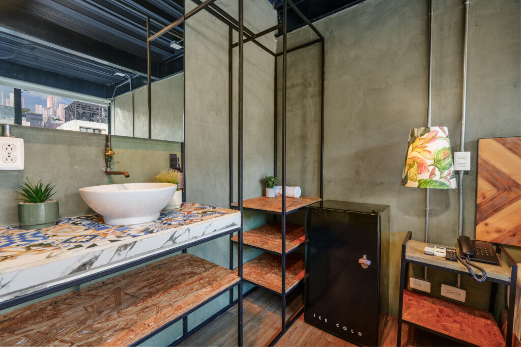 lleras-vibex-room-507-hotel-el-poblado-medellin-003